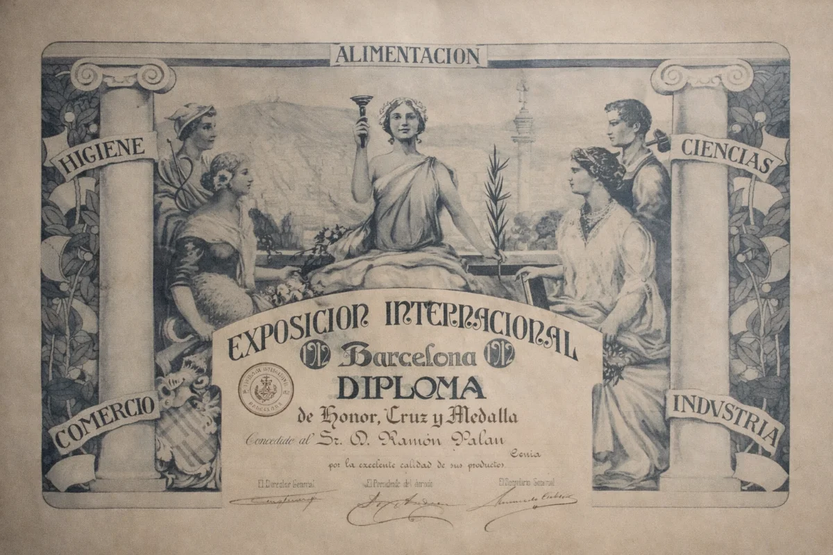 Diploma de Honor, Cruz y Medalla de la Exposición Internacional de Barcelona de 1912 concedido a Ramón Palau